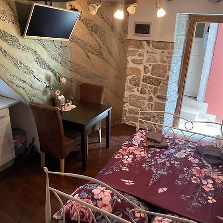 רוביני Rooms Da Angelica Old City מראה חיצוני תמונה