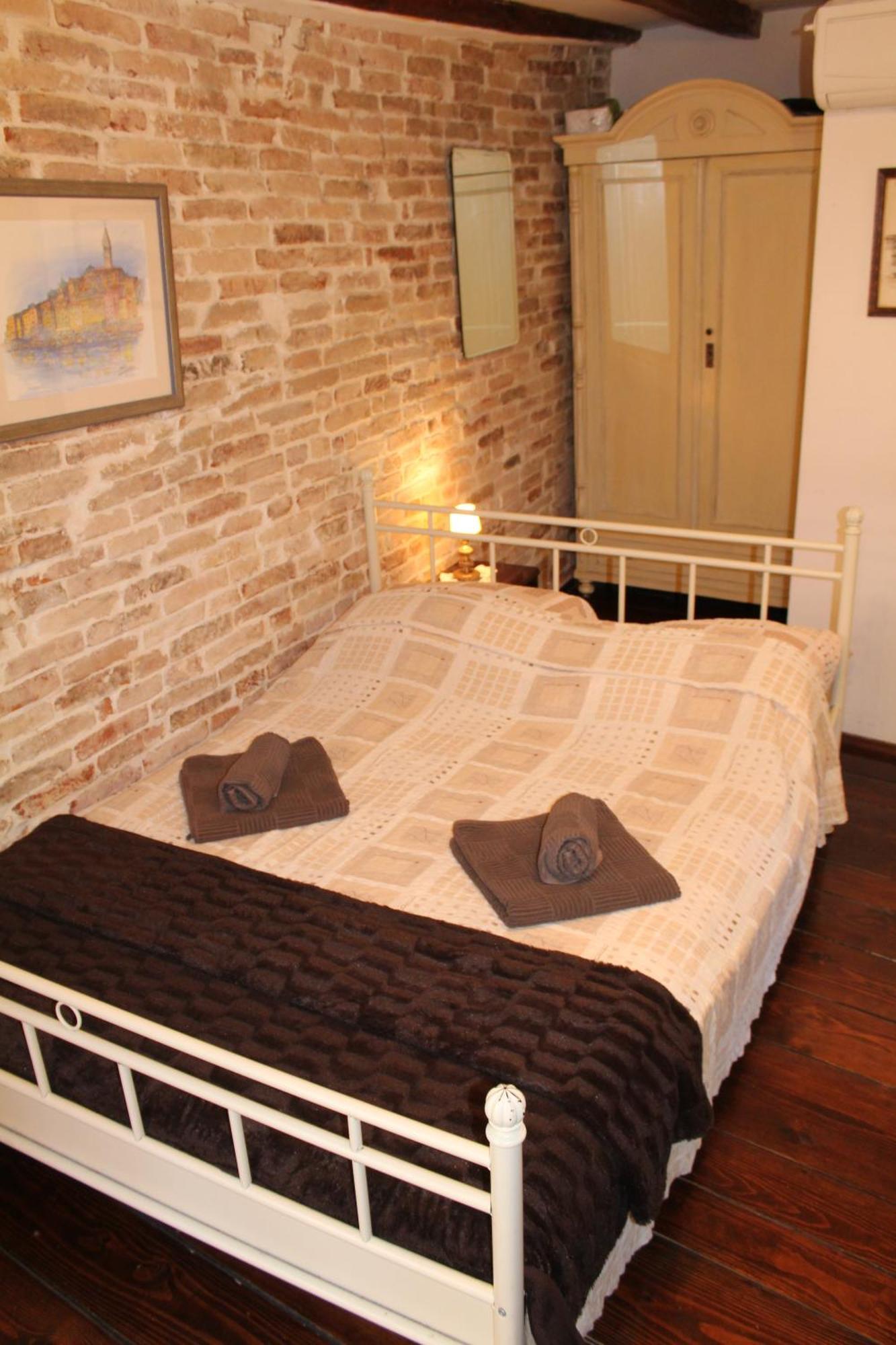 רוביני Rooms Da Angelica Old City מראה חיצוני תמונה